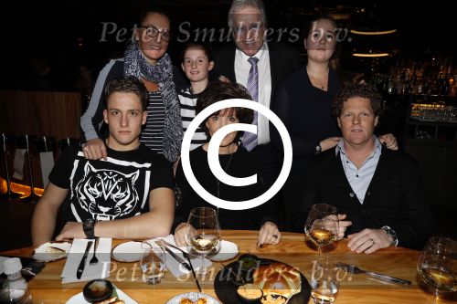 Scheveningen 7 november 2017 
Lee Towers en zijn vrouw Laura gaan eten met dochter schoonzoon en kleinkinderen.