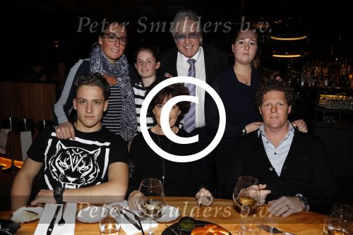 Scheveningen 7 november 2017 
Lee Towers en zijn vrouw Laura gaan eten met dochter schoonzoon en kleinkinderen.