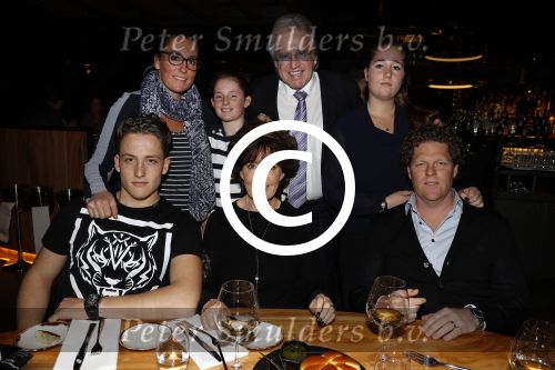 Scheveningen 7 november 2017 
Lee Towers en zijn vrouw Laura gaan eten met dochter schoonzoon en kleinkinderen.