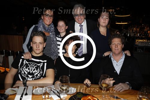 Scheveningen 7 november 2017 
Lee Towers en zijn vrouw Laura gaan eten met dochter schoonzoon en kleinkinderen.