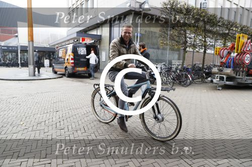Tilburg 3 november 2017
Leo Alkemade op zijn electrische fiets in het centrum van Tilburg