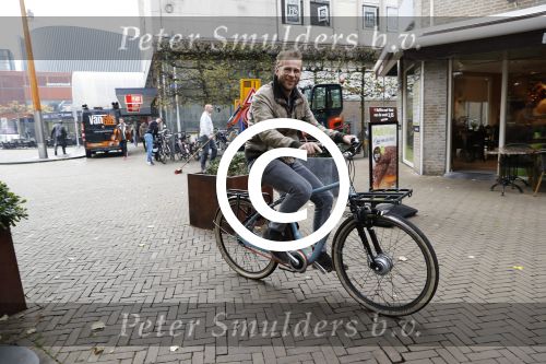 Tilburg 3 november 2017
Leo Alkemade op zijn electrische fiets in het centrum van Tilburg