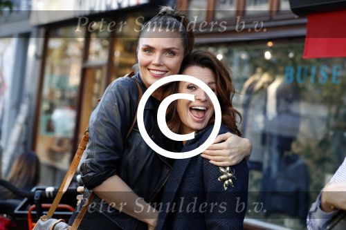 Amsterdam 7 november 2017
Fred v Leer Anna Nooshin Monica Geuze Leontine Borsato Kim Feenstra  Nikkie Tutorials Loinda Hakeboom Inge de Bruijn Quinty Trustfull op de cornelis schuytstraat.
