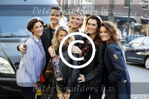 Amsterdam 7 november 2017
Fred v Leer  Leontine Borsato Kim Feenstra  Chantal Bles Quinty Trustfull en Kristina Bozilovic op de cornelis schuytstraat.