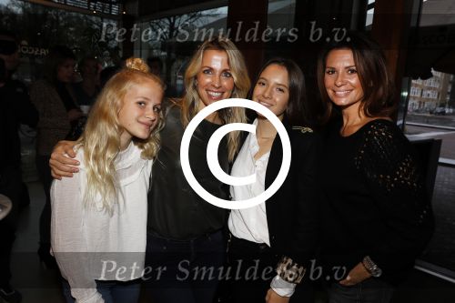 Amsterdam 24 oktober 2017
Boekpresentatie Vivian Reijs . Leontine Borsato met dochter Jada