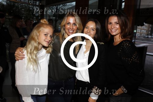 Amsterdam 24 oktober 2017
Boekpresentatie Vivian Reijs . Leontine Borsato met dochter Jada