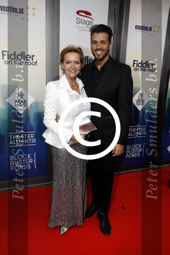 Amsterdam 5 november 2017
Premiere Fiddler on the Roof in het nieuwe de la mar theater. mariska v Kolck