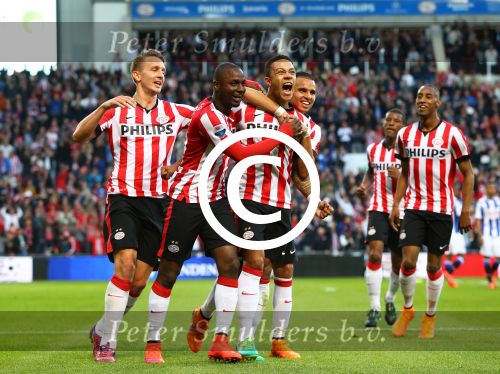 Eindhoven, 18 April 2015
Kampioenswedstrijd PSV-SC Heerenveen, eindstand 4-1
Memphis Depay scoort 2-0