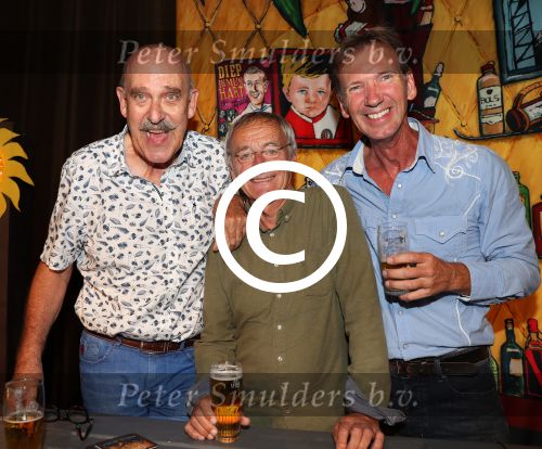 Rotterdam, 29 Augustus 2017 Persvoorstelling OASE Bar
met o.a. Joke Bruijs, Ron Brandsteder, Gerard Cox, Jacques Herb, Mini en Maxi, Jenny Arean, Bastiaan Ragas en Tony Neef.