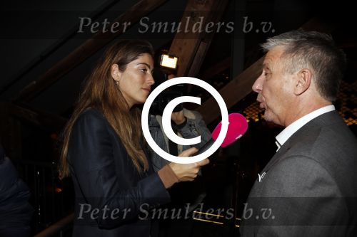 Scheveningen 7 november 2017
Noekpresentatie DEAL van Rob Jansen geschreven door Michiel v Egmond. Nadia Palesa voor powned