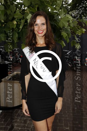 Hilversum 11 juli 2017
Premiere war of the planet of the apes in bioscoop Hilversum.
Nicky Opheij verkiezing Miss Nederland