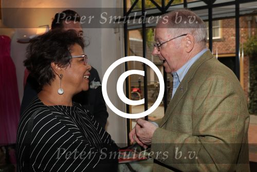 Den Bosch, 17 Oktober 2017
Veiling en tentoonstelling Kleding van Sandra Reemer bij Addy v d Krommenacker.
Noraly Beyer en Ronnie Tober