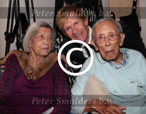 Den Bosch, 17 Oktober 2017
Veiling en tentoonstelling Kleding van Sandra Reemer bij Addy v d Krommenacker.
Ouders Sandra Reemer en Addy v d Krommenacker