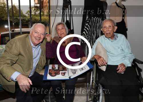 Den Bosch, 17 Oktober 2017
Veiling en tentoonstelling Kleding van Sandra Reemer bij Addy v d Krommenacker.
Ouders Sandra Reemer en Ronnie Tober