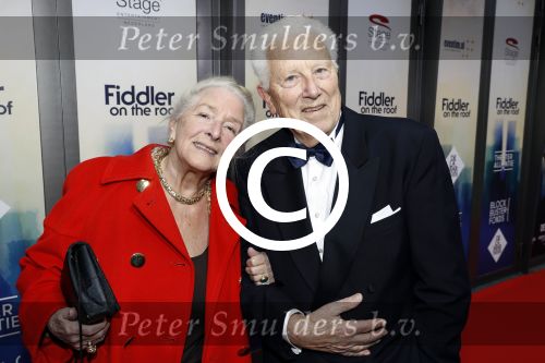 Amsterdam 5 november 2017
Premiere Fiddler on the Roof in het nieuwe de la mar theater. Paul v Gorcum met zijn vrouw