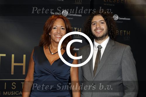 Amsterdam 2 oktober 2017
Premiere Liesbeth List de musical in Carre. paula Patricio met zoon