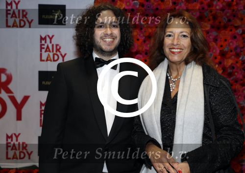 Amsterdam 6 november 2017 
Premiere my fair lady in carre. paula Patricio met zoon