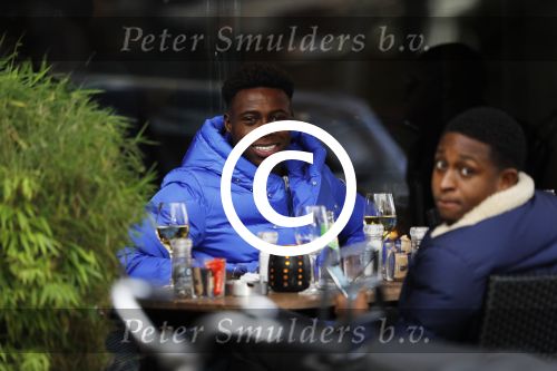 Amsterdam 6 november 2017
Quincy Promes op terras bij v Dam
