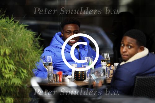Amsterdam 6 november 2017
Quincy Promes op terras bij v Dam