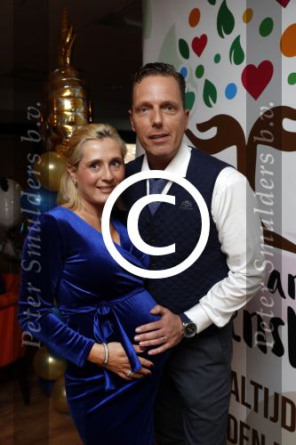 Barendrecht 6 oktober 2017
Opening restaurant wensdroom van Rob Geus. Rob met zwangere vrouw en dochter