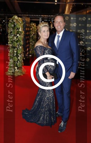 Amsterdam 12 oktober 2017 
Uitreiking televizierring in het afas live theater. Rob Geus met zijn zwangere vrouw