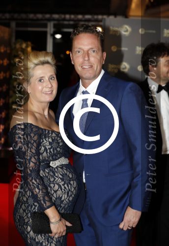 Amsterdam 12 oktober 2017 
Uitreiking televizierring in het afas live theater. Rob Geus met zijn zwangere vrouw