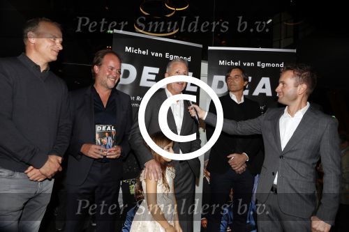 Scheveningen 7 november 2017
Noekpresentatie DEAL van Rob Jansen geschreven door Michel v Egmond. Dennis Bergkamp Philip Cocu en Dirk Kuyt