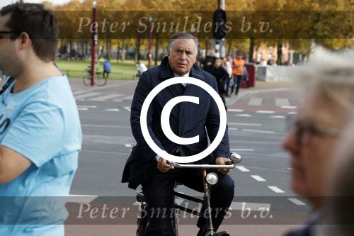 Amsterdam 14 oktober 2017
Afscheidsdienst van burgemeetser Eberhard v d Laan in het concertgebouw. Roberto Prayer