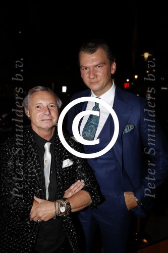 Amsterdam 16 oktober 2017 
Opening van het nieuwe restaurant van Won Yip Sushisamba bij het holland casino. Ronald Kolk met een kennis
