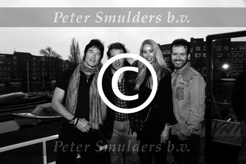 Amsterdam 24 oktober 2017
Ronn Moss van de Bold and the beautiful. Ronn met Carolien ter Lindenen Varol Porsemay en Edwin Smulders