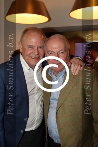 Den Bosch, 17 Oktober 2017
Veiling en tentoonstelling Kleding van Sandra Reemer bij Addy v d Krommenacker.
Ronnie Tober en Jan Jochems