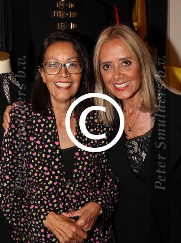 Den Bosch, 17 Oktober 2017
Veiling en tentoonstelling Kleding van Sandra Reemer bij Addy v d Krommenacker.