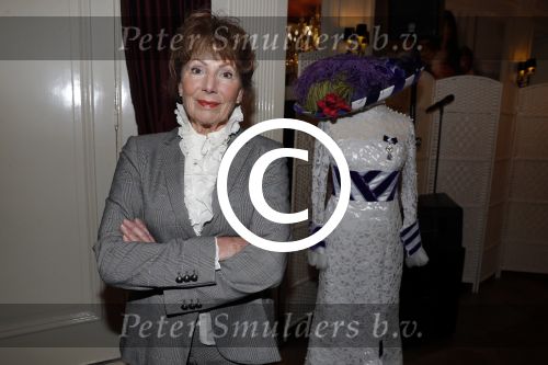 Amsterdam 12 oktober 2017
High tea met cast my fair lady in het apollo first hotel. Sjoukje Hooymaayer