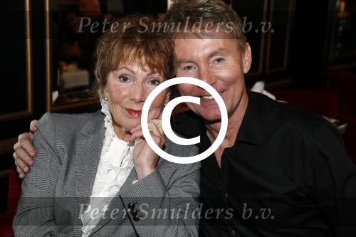 Amsterdam 12 oktober 2017
High tea met cast my fair lady in het apollo first hotel. Sjoukje Hooymaayer met Hans Cornelisse