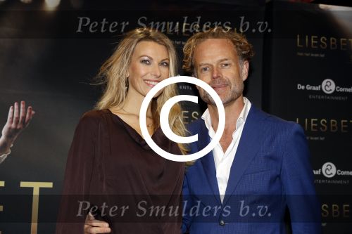 Amsterdam 2 oktober 2017
Premiere Liesbeth List de musical in Carre. Susan Smit met vriend