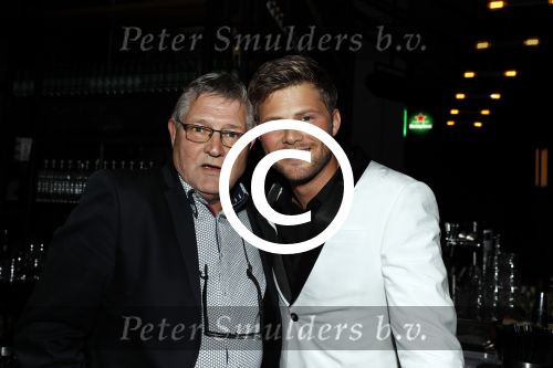 Amsterdam 4 november 2017
Tim Douwsma viert zijn 30e verjaardag in club de bajes. Tim met zijn vader
