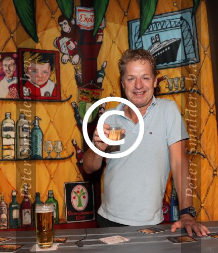 Rotterdam, 29 Augustus 2017 Persvoorstelling OASE Bar
met o.a. Joke Bruijs, Ron Brandsteder, Gerard Cox, Jacques Herb, Mini en Maxi, Jenny Arean, Bastiaan Ragas en Tony Neef.