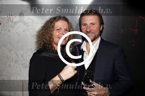Scheveningen 7 november 2017
Noekpresentatie DEAL van Rob Jansen geschreven door Michiel v Egmond. Twan Scheepers met zijn vrouw Carola