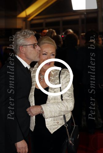 Amsterdam 12 oktober 2017 
Uitreiking televizierring in het afas live theater. Viola Holt met John Heuckerocth