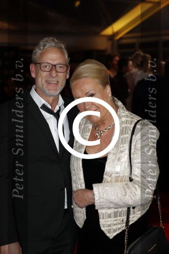 Amsterdam 12 oktober 2017 
Uitreiking televizierring in het afas live theater. Viola Holt met John Heuckerocth