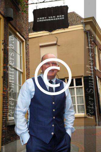 Den Bosch, 17 Oktober 2017
Veiling en tentoonstelling Kleding van Sandra Reemer bij Addy v d Krommenacker.
Willy v d Kerkhof
