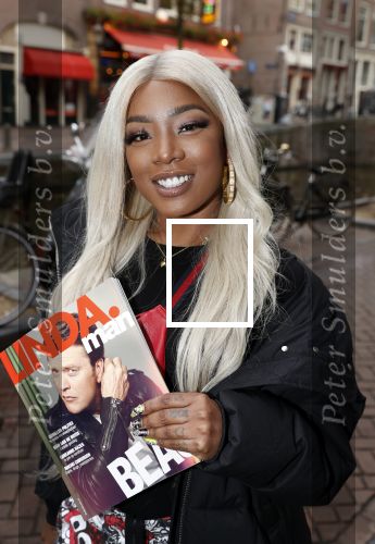 Amsterdam 5 november 2018
Presentatie Linda Man door Linda de Mol en Beau v erven Dorens. Aisha
