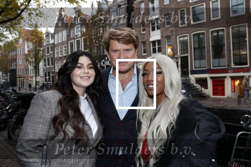 Amsterdam 5 november 2018
Presentatie Linda Man door Linda de Mol en Beau v erven Dorens. Aisha met Beau en Roxeanne Hazes