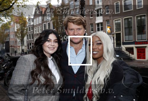 Amsterdam 5 november 2018
Presentatie Linda Man door Linda de Mol en Beau v erven Dorens. Aisha met Beau en Roxeanne Hazes