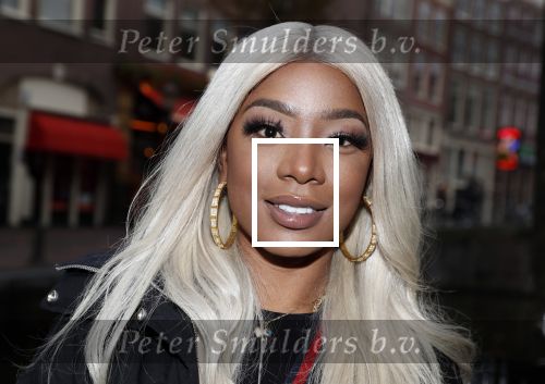 Amsterdam 5 november 2018
Presentatie Linda Man door Linda de Mol en Beau v erven Dorens. Aisha