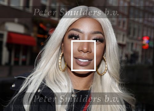 Amsterdam 5 november 2018
Presentatie Linda Man door Linda de Mol en Beau v erven Dorens. Aisha