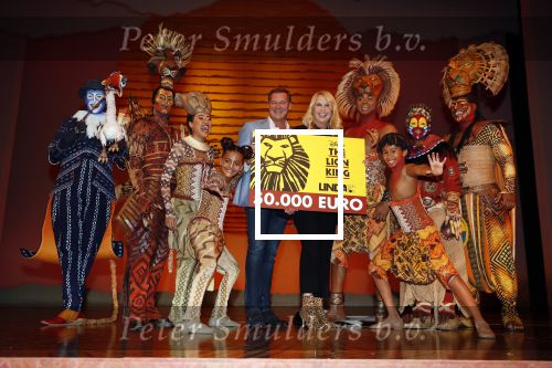 Scheveningen 17 oktober 2018
2 jaar de Lion King in het afas circustheater. Linda de Mol en Albert Verlinde