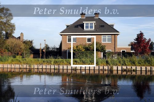 Berkel en Rodenrijs 15 oktober 2018
Monique Hazes en haar tante tillen met vrienden spullen naar hun nieuwe huis. Andre Hazes ligt ziek in bed. Vandaag gaan ze voor het eerst slapen in hun nieuwe huis aan het water.