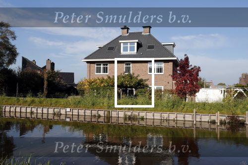 Berkel en Rodenrijs 15 oktober 2018
Monique Hazes en haar tante tillen met vrienden spullen naar hun nieuwe huis. Andre Hazes ligt ziek in bed. Vandaag gaan ze voor het eerst slapen in hun nieuwe huis aan het water.