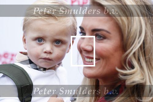 Den Haag 14 oktober 2018
Premiere Woezel en pip in koninklijke schouwburg Den haag. Monique Hazes kwam met haar zoontje Andre Hazes jr
